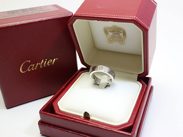 １８金ホワイトゴールド カルティエ指輪 ラブリング ハーフDの買取