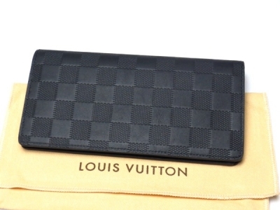 ���C���B�g������