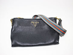 プラダショルダーバッグ買取