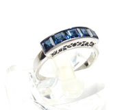 プラチナ９００指輪サファイヤ付き買取