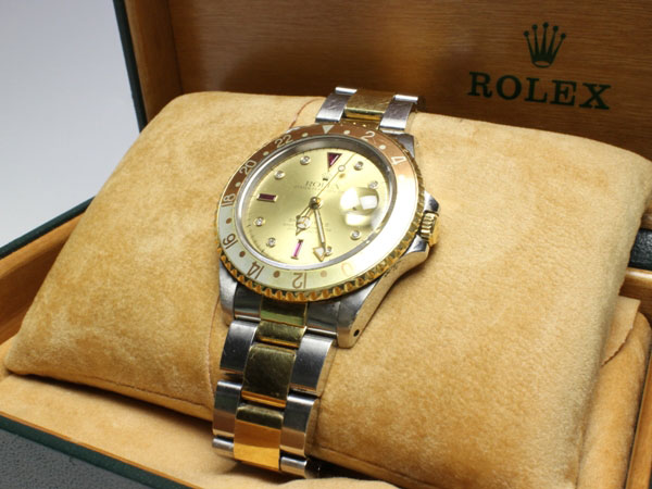 ロレックス ＧＭＴマスター ＳＳ／ＷＧ ＡＴの買取