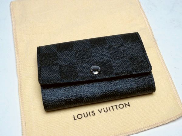 ルイ・ヴィトン　ダミエグラフィット
ミュルティクレ６　６本キーケース